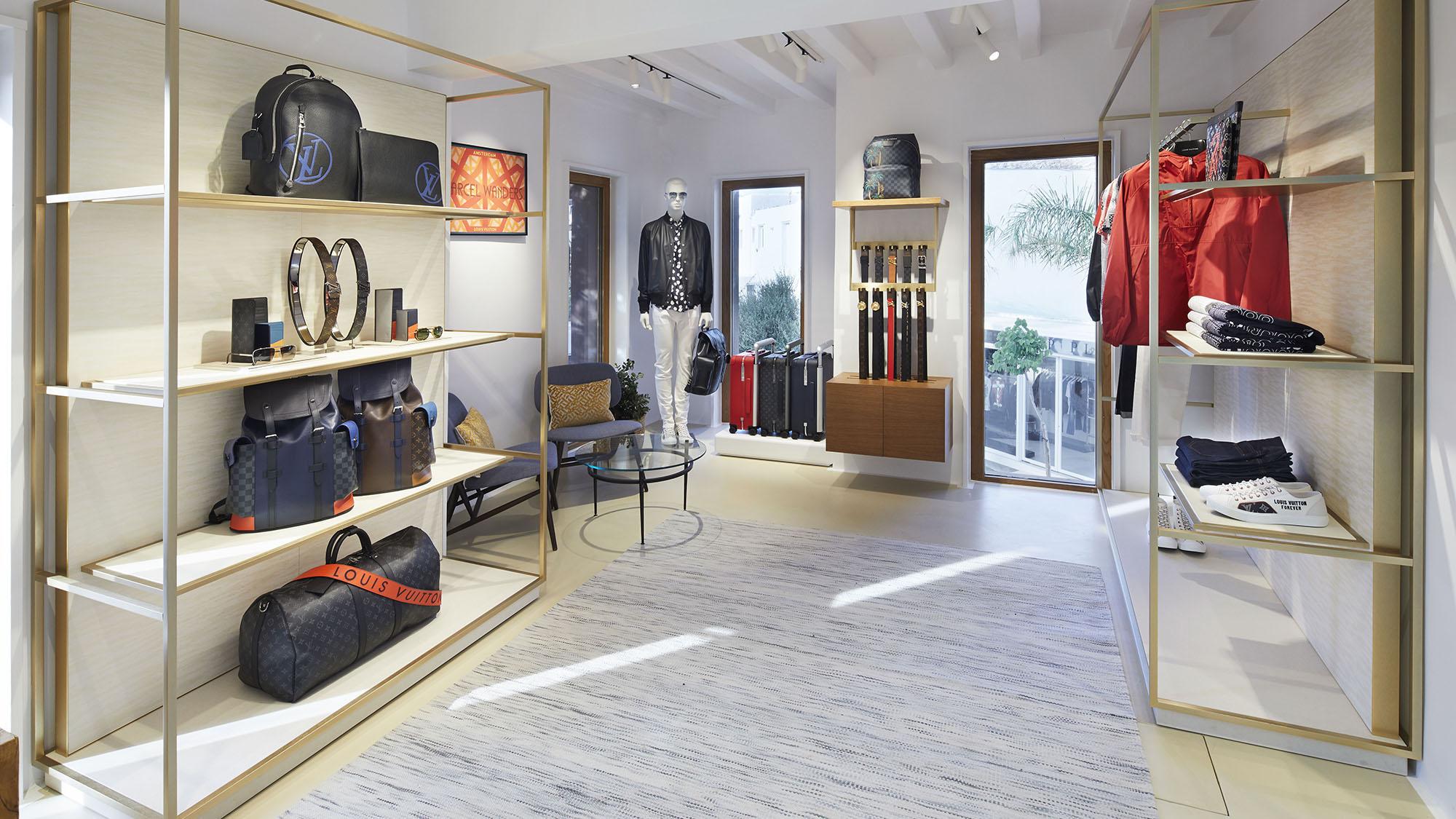 Louis Vuitton Nammos Store in Mykonos, Greece | LOUIS VUITTON